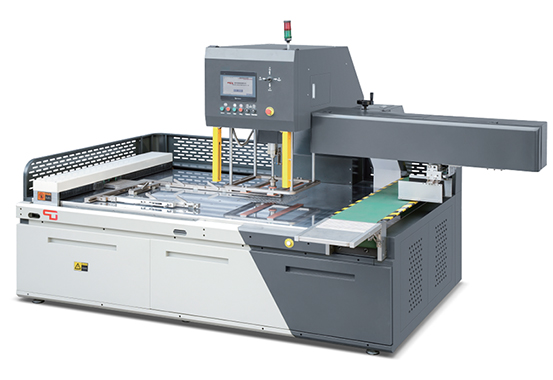 Machine automatique pour couper et dénuder avec manipulateur et moule de filature, HTQF-680R/920TR/1080